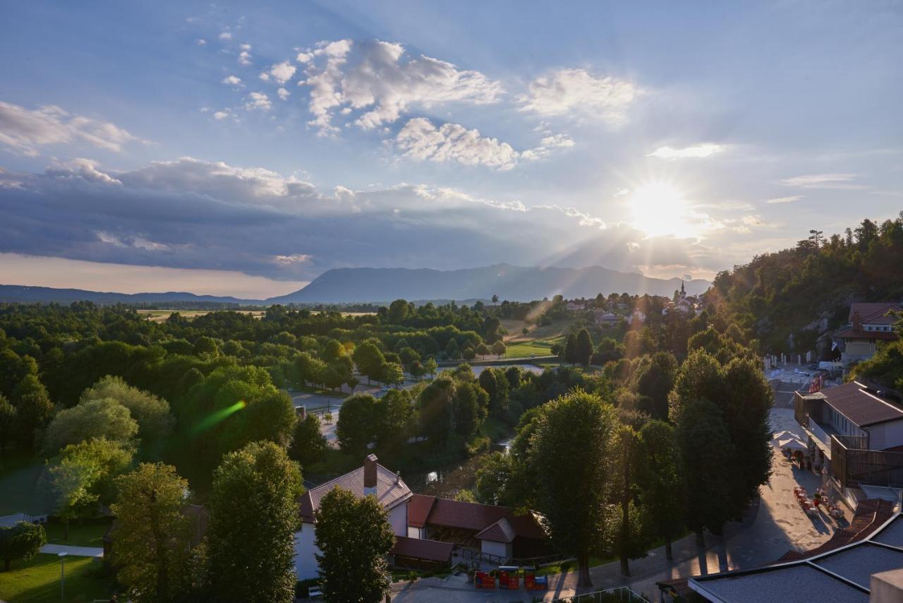 Postojna Cave Hotel Jama Bagian luar foto