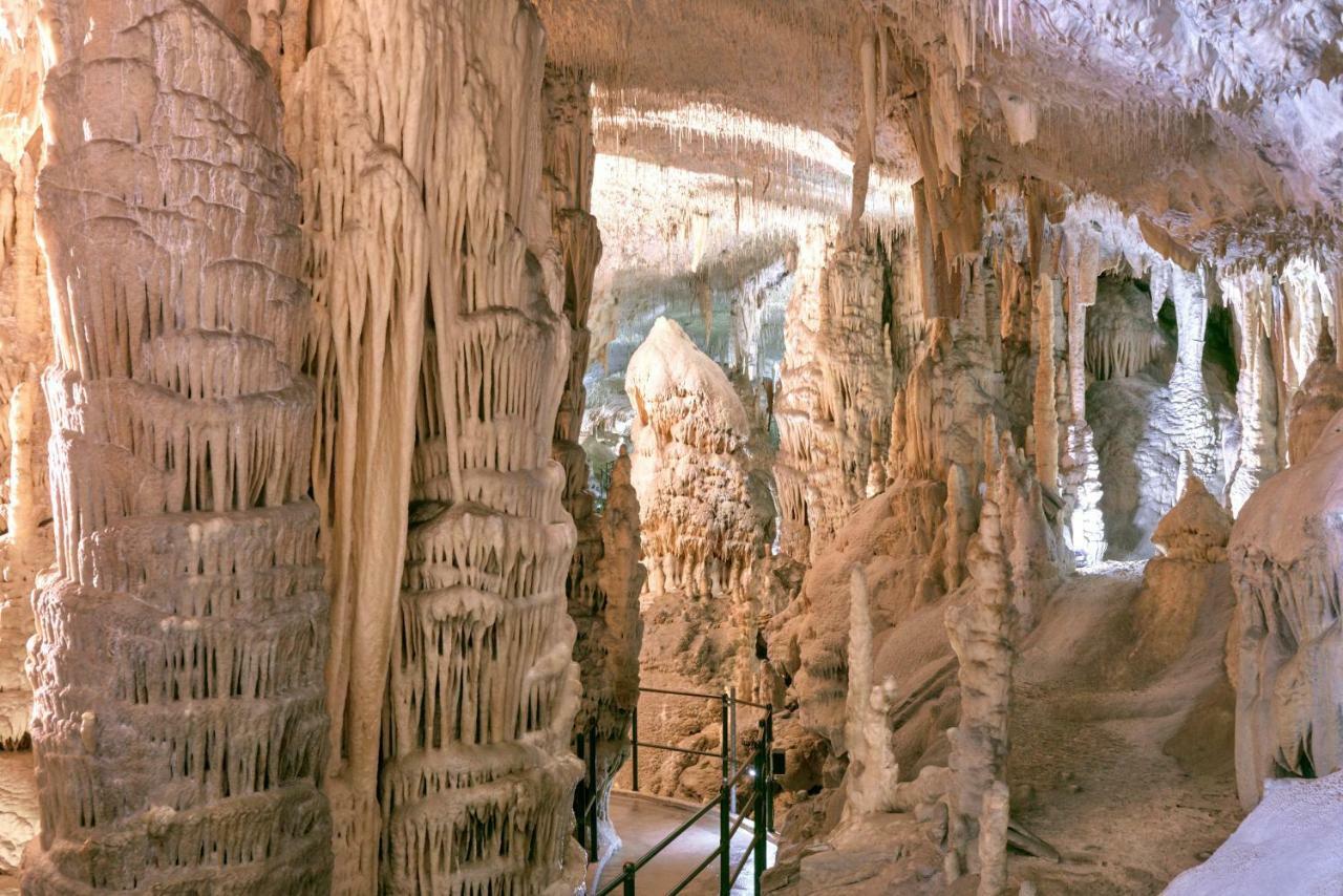 Postojna Cave Hotel Jama Bagian luar foto
